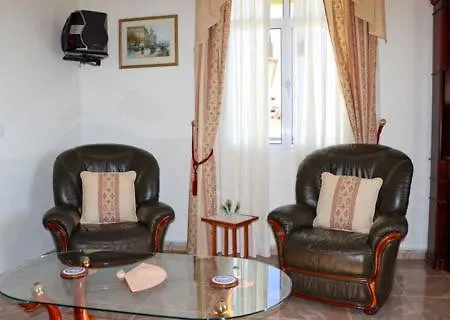 The View House וילה