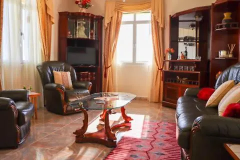 The View House * Ponta do Sol (Madeira)